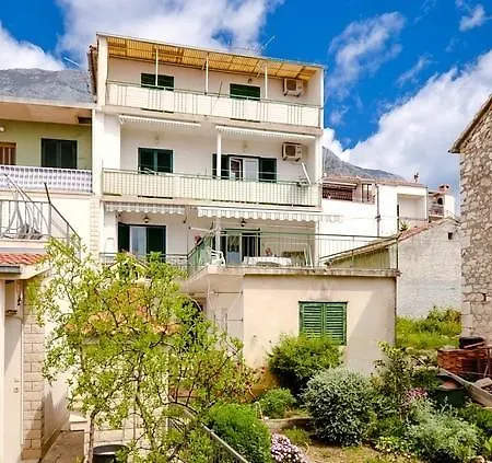 Appartamento Dvor Makarska