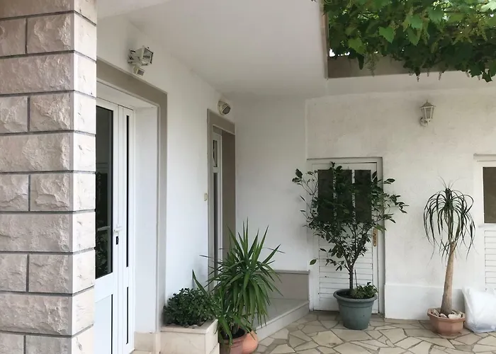 Lägenhet Dvor Makarska